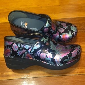 Dansko XP 2.0 Nurse Shoes Size 7